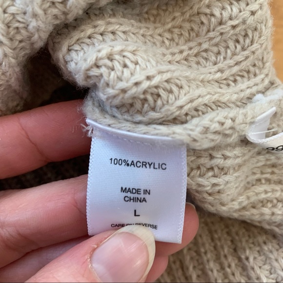 Off the shoulder sweater - Picture 4 of 5